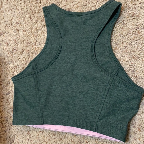 BNWOT Outdoor Voices Sports Bra/Crop Top Size Small - Picture 3 of 5